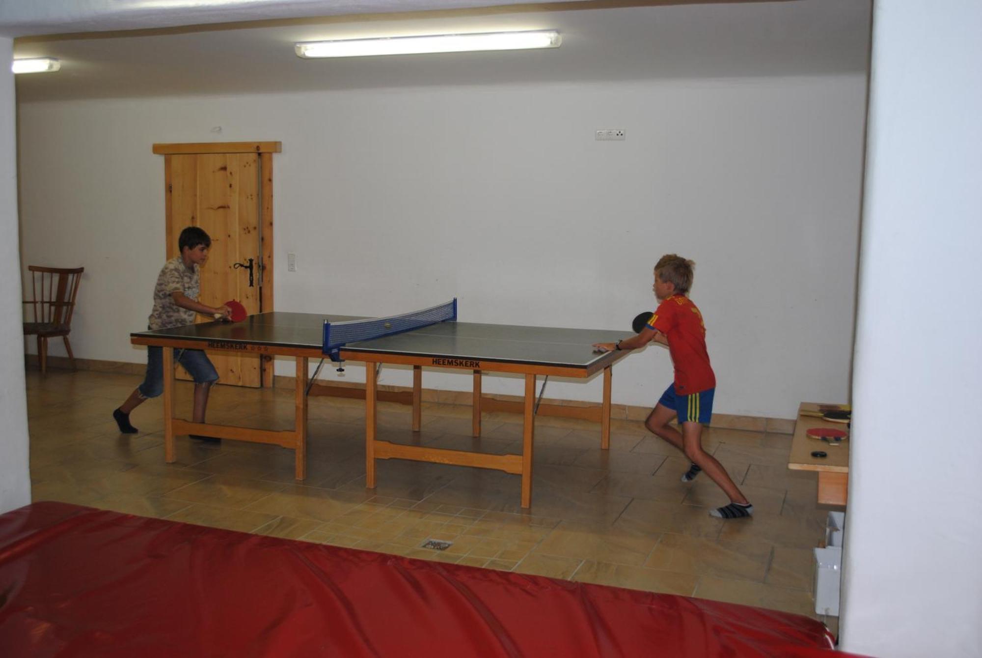 Kinderbauernhof Leneler Arzl im Pitztal Ngoại thất bức ảnh